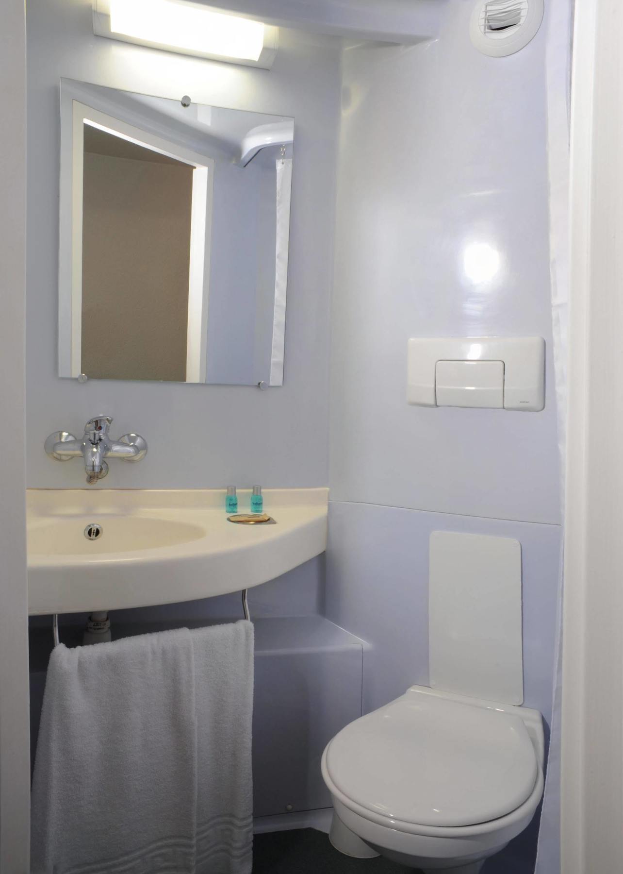 Welcomotel Les Mureaux Bagian luar foto